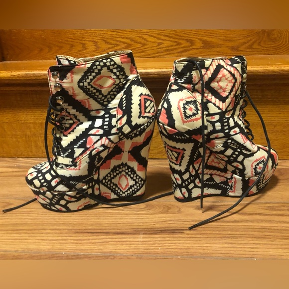 Abstract Lace-Up Platform Wedge Pink Black White Heels by Charlotte Russe 8 - Picture 3 of 5
